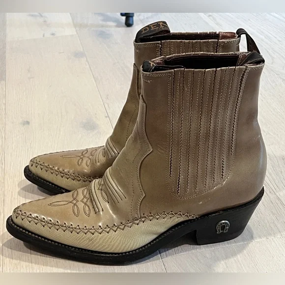 Vintage Denver Western Ankle Boots - Picture 1 of 9